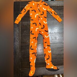 Like new 5t old navy Halloween cotton footed pajamas